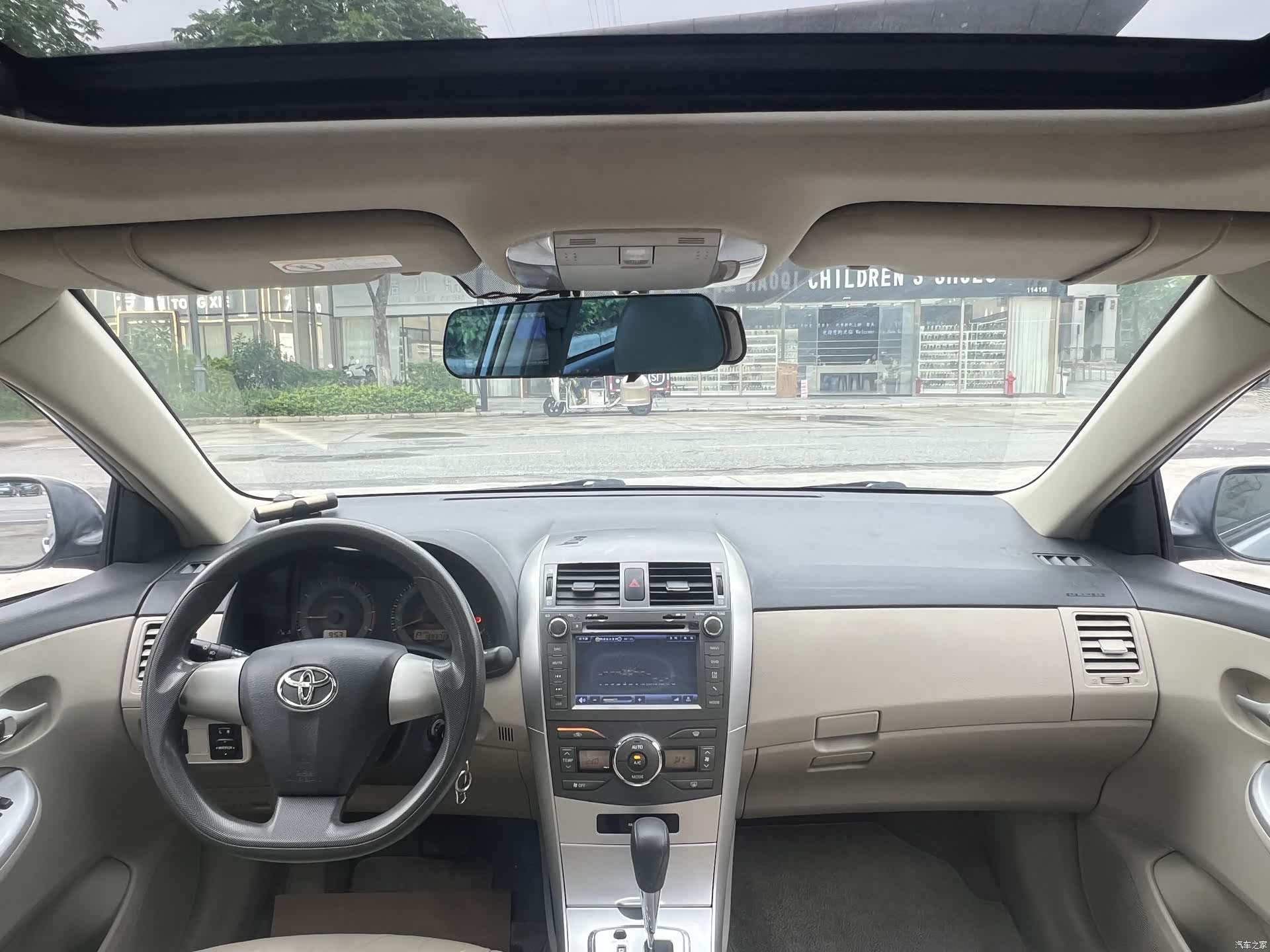 Toyota Corolla, 2010 12
