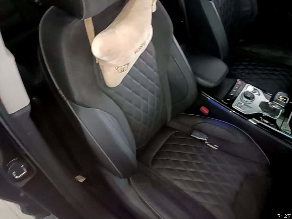Hongqi HS5, 2021 25