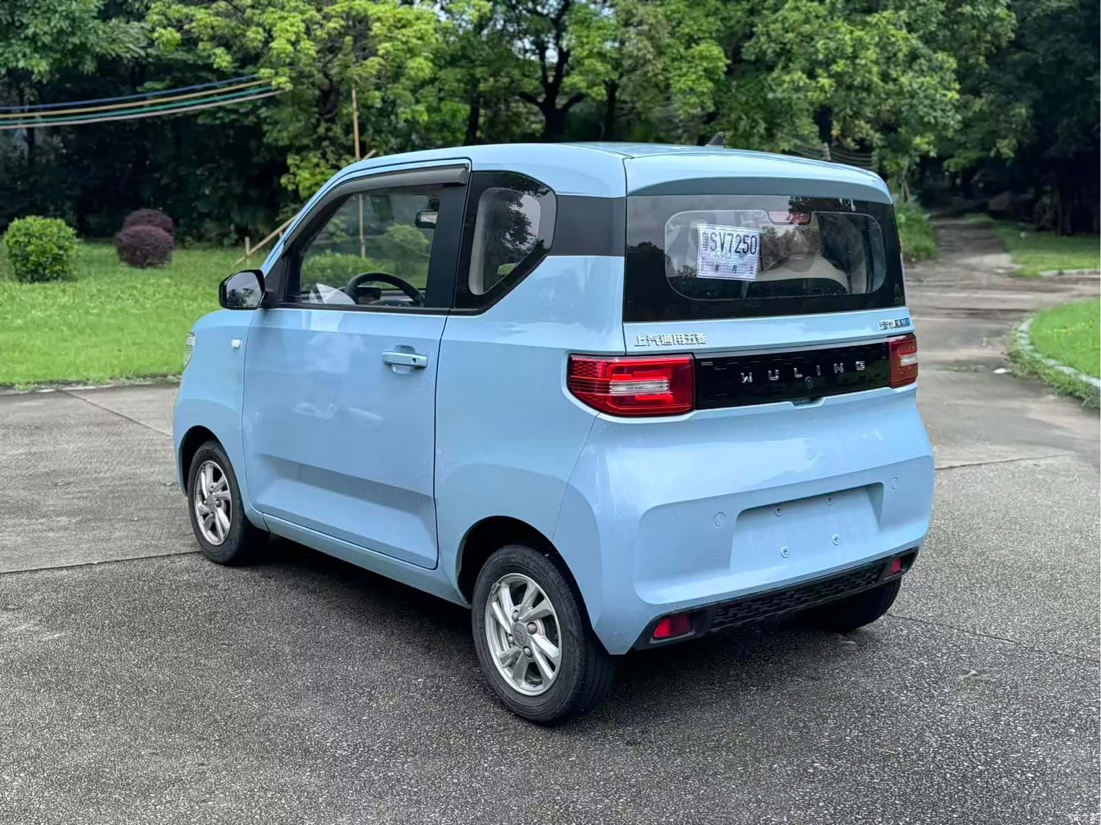 Wuling MINIEV, 2020 10