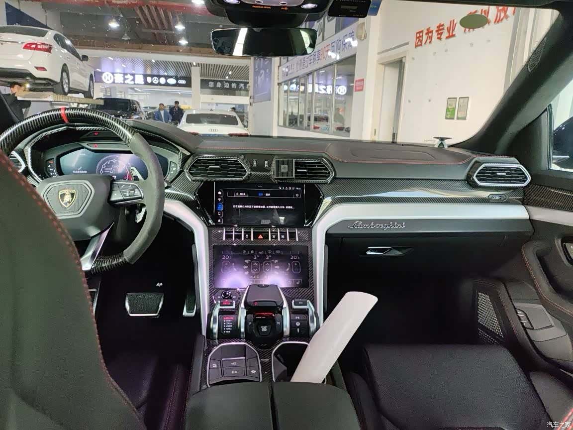 Lamborghini Urus, 2020 23