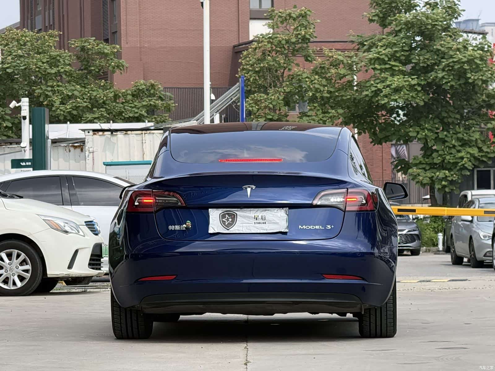 Tesla Model 3, 2021 7