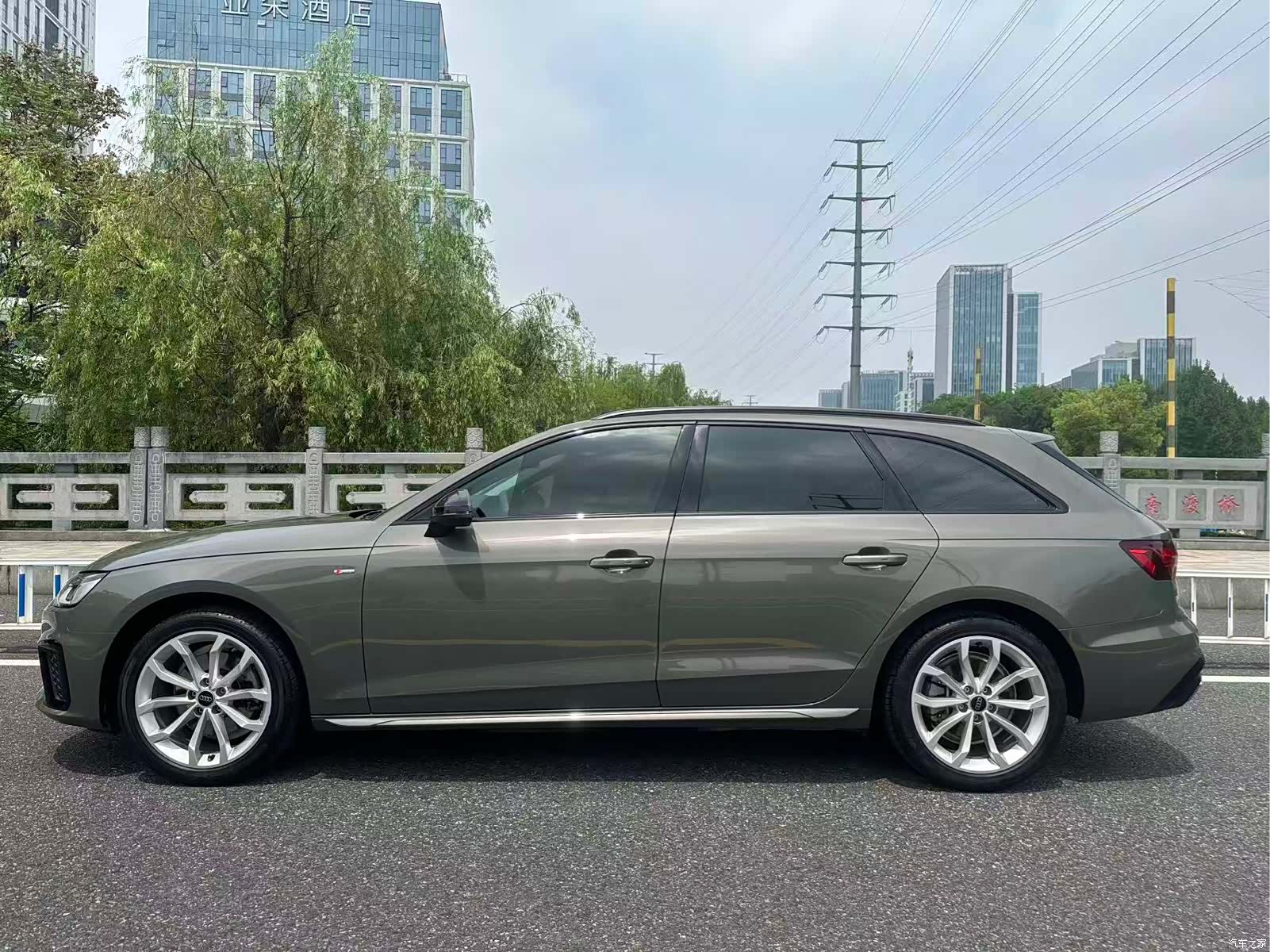 Audi A4, 2024 3