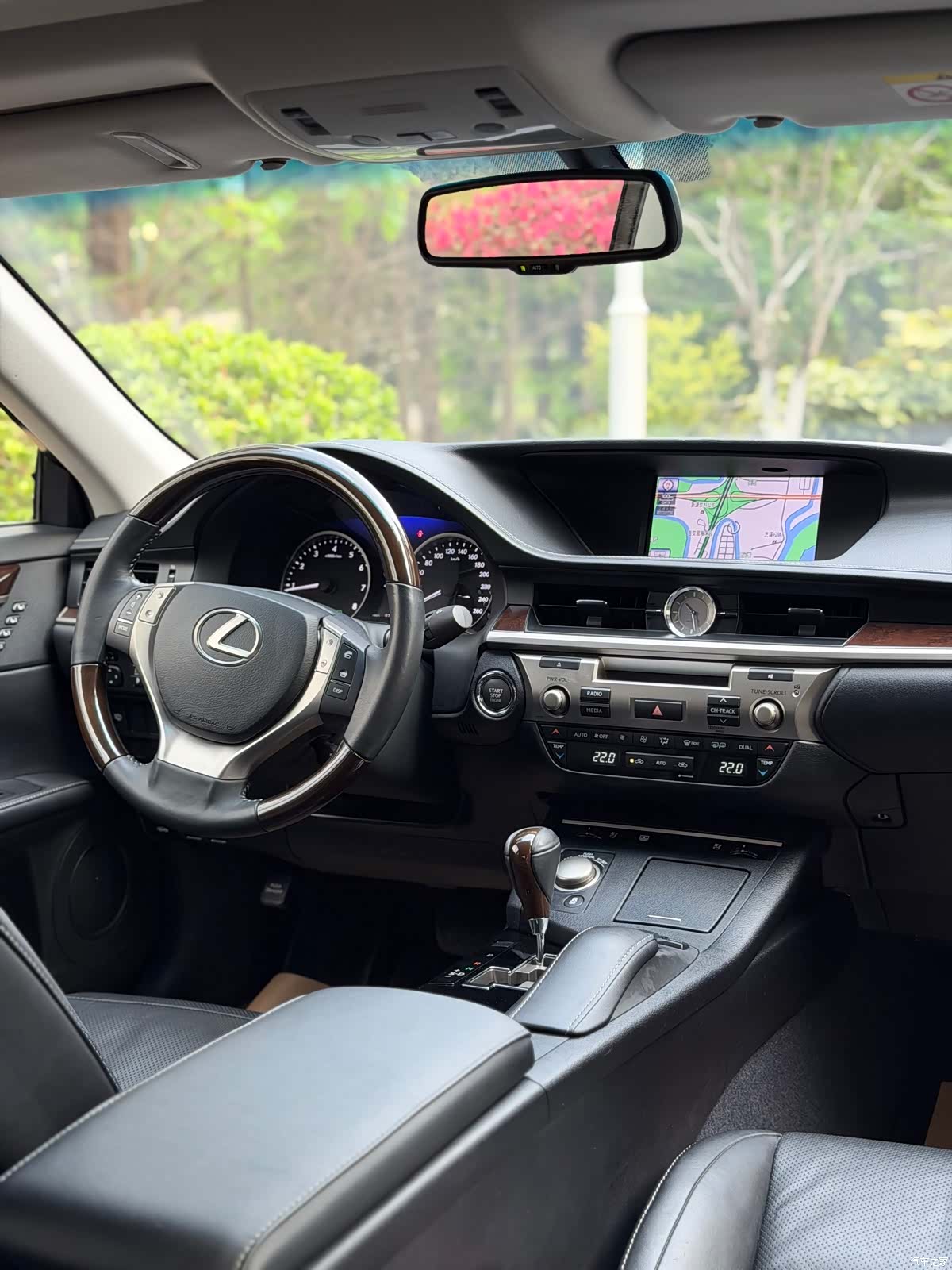 Lexus ES, 2014 7