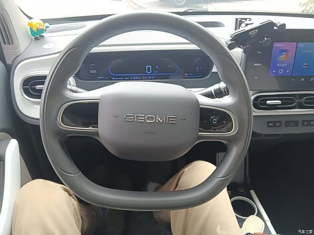 Geely Panda, 2025 11
