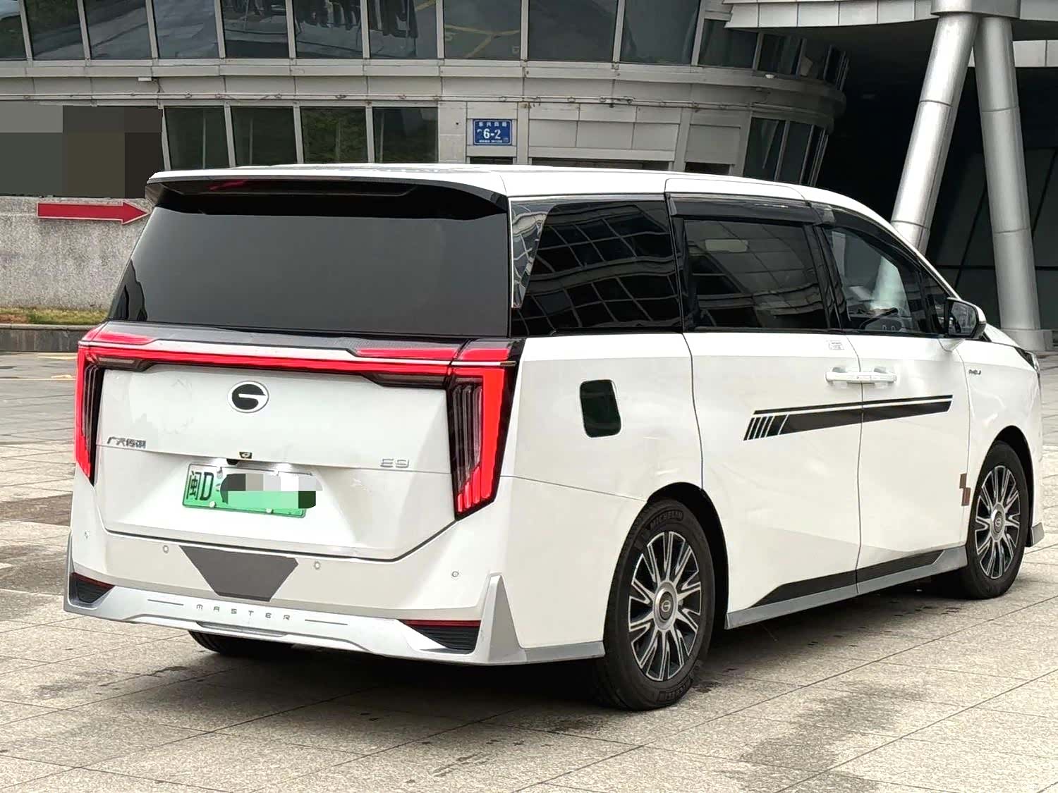 Trumpchi E9, 2024 4