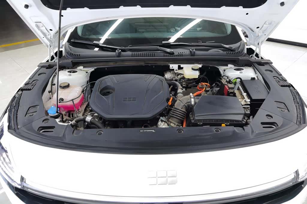 Geely Galaxy L6, 2026 10