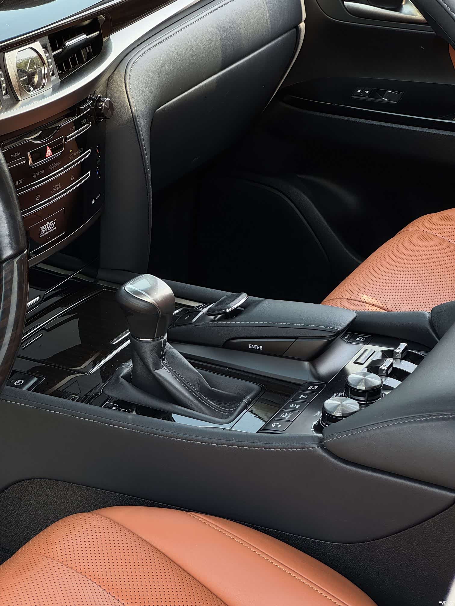 Lexus LX, 2020 18