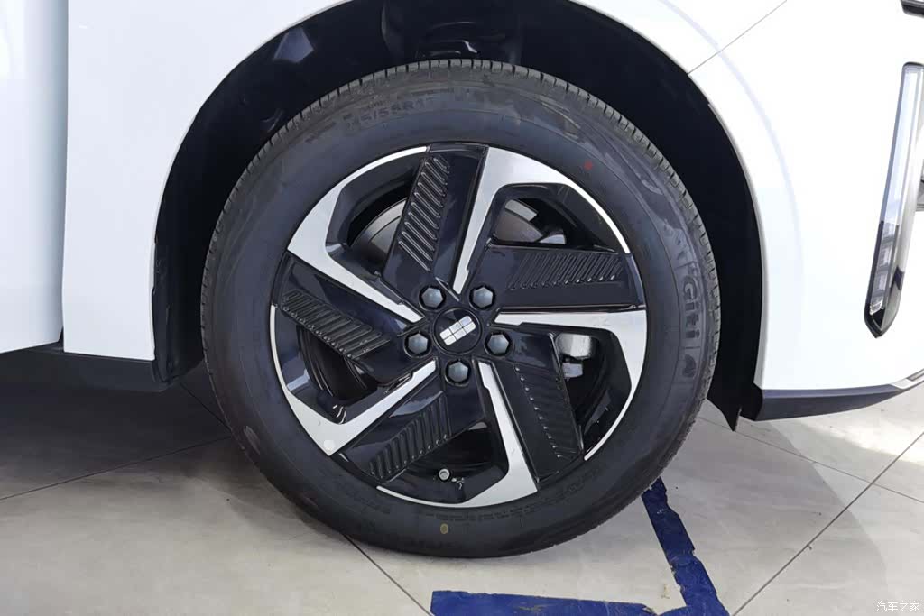 Geely Galaxy L6, 2026 6