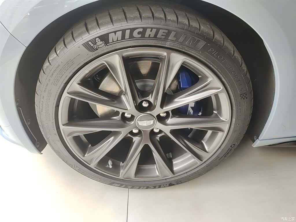 Cadillac CT5, 2025 23