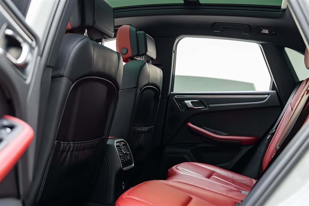 Porsche Macan, 2024 9