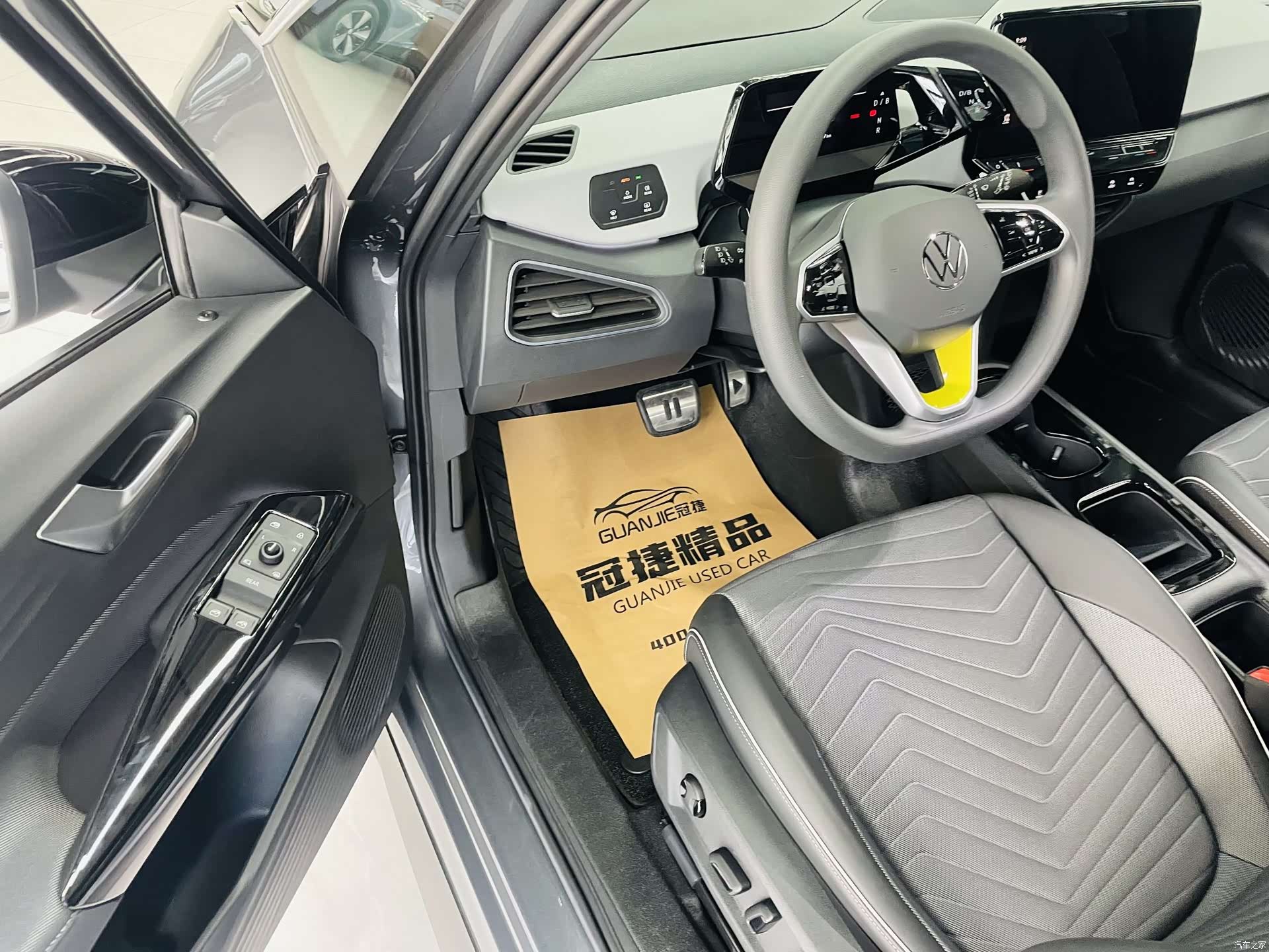 Volkswagen ID.3, 2023 все фото
