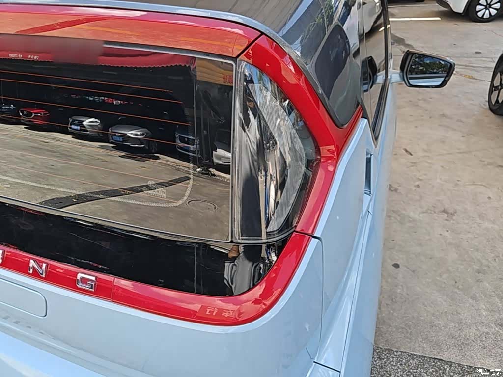 Wuling NanoEV, 2021 8