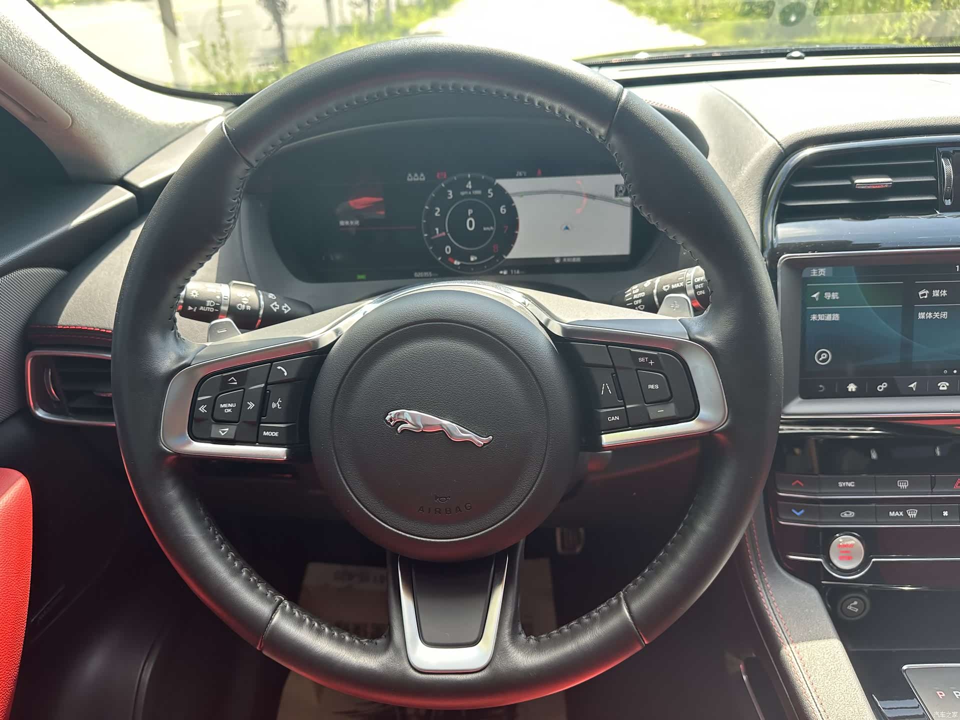 Jaguar F-PACE, 2020 15