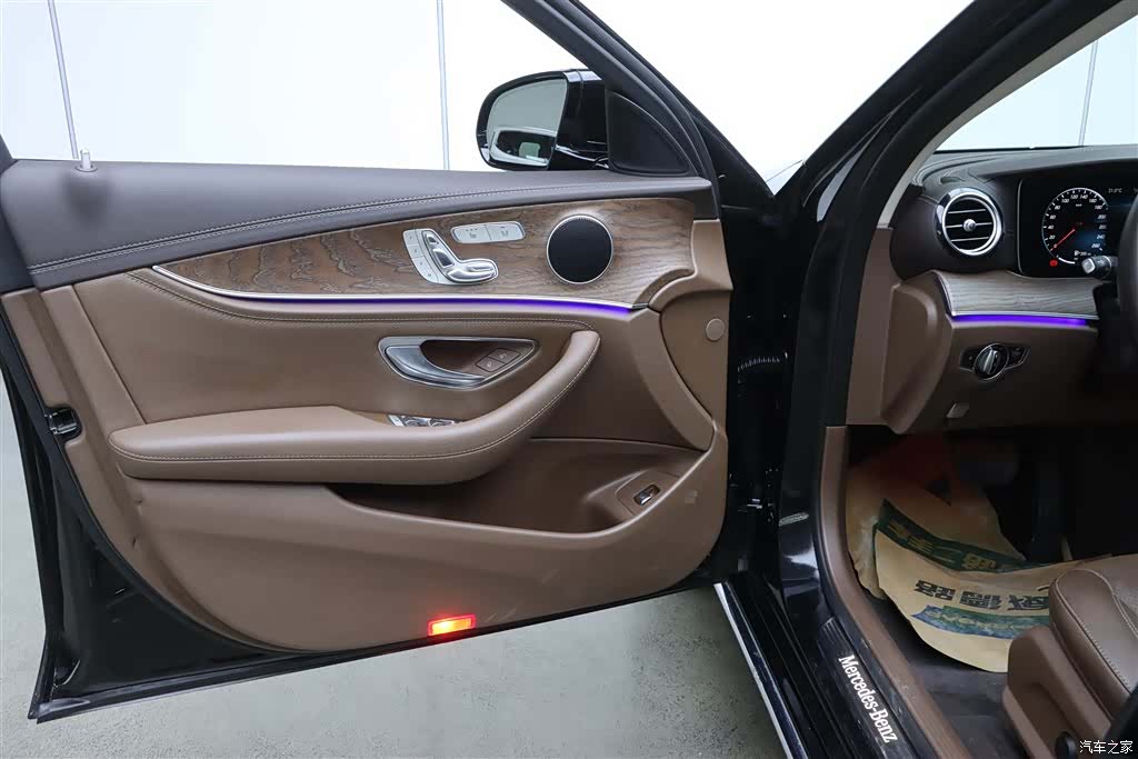 Mercedes-Benz E-Class, 2021 10