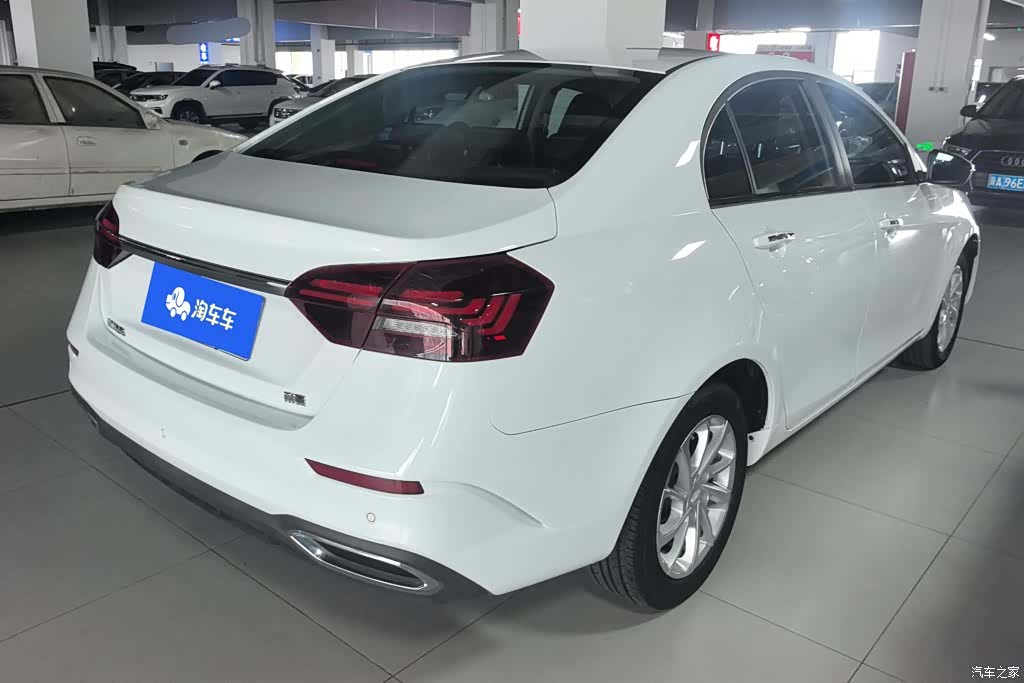 Geely Emgrand, 2021 3