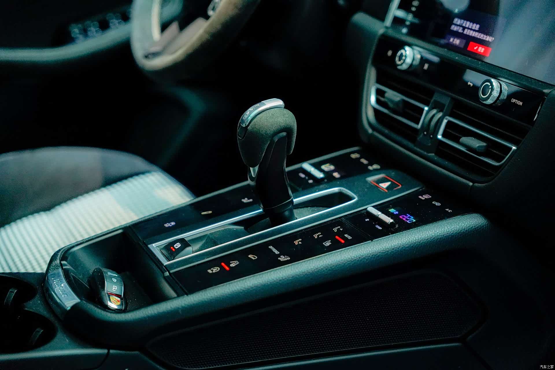 Porsche Macan, 2023 12