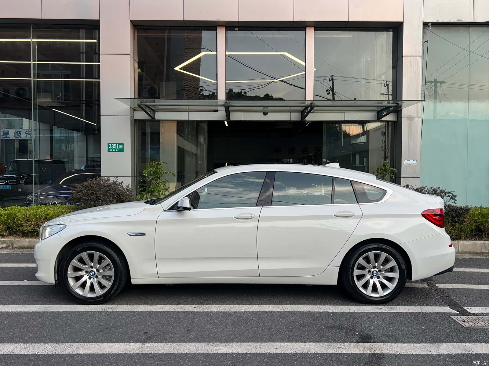 BMW 5 Series, 2011 3