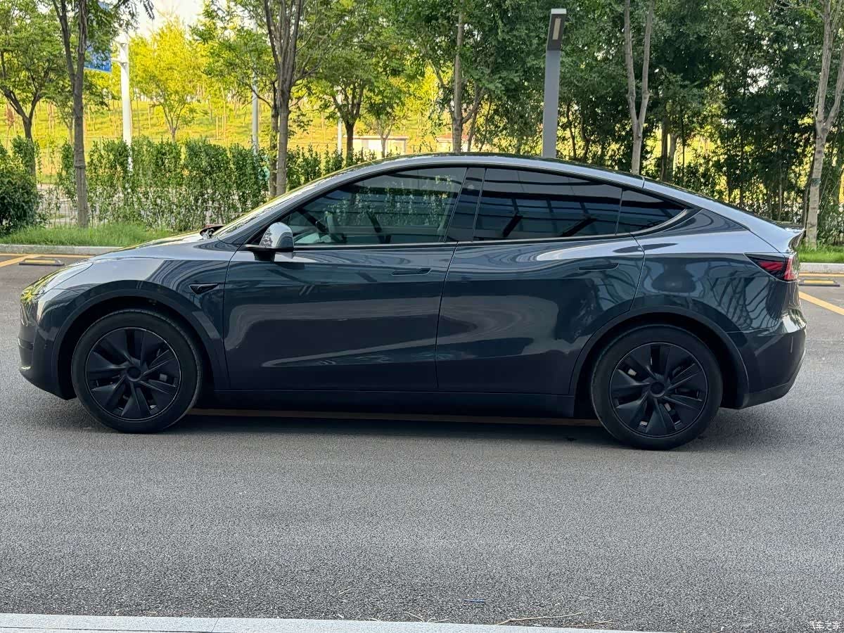 Tesla Model Y, 2024 8