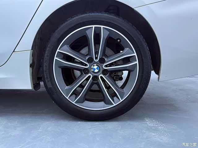 BMW 1 Series, 2021 16