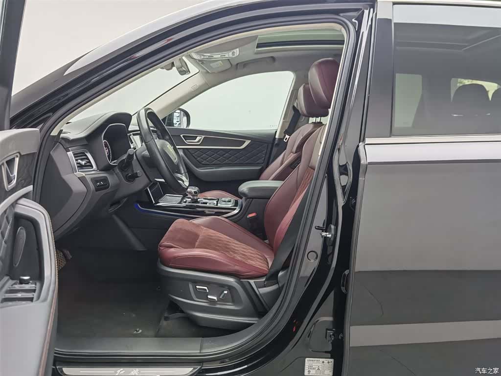 Hongqi HS7, 2022 10