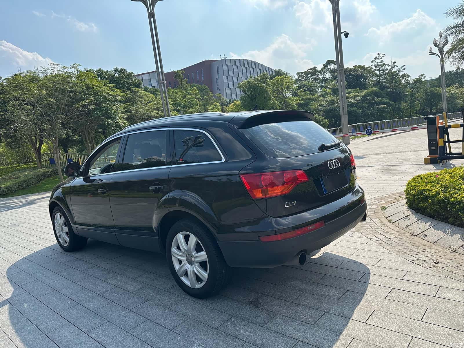 Audi Q7, 2009 4