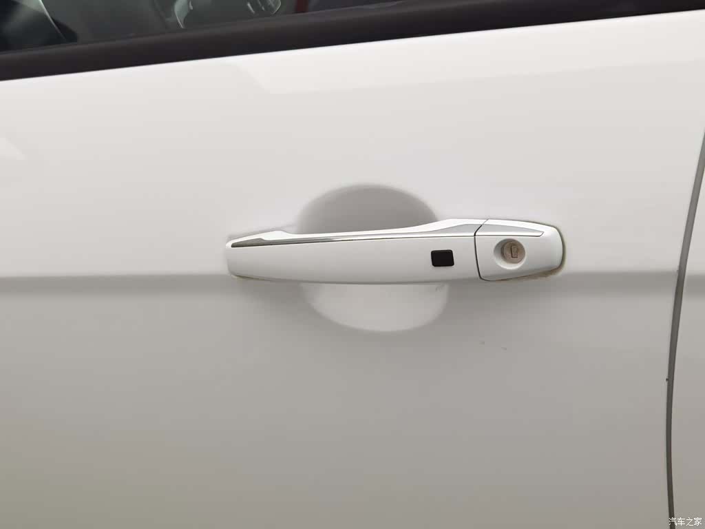 Geely Emgrand, 2019 18