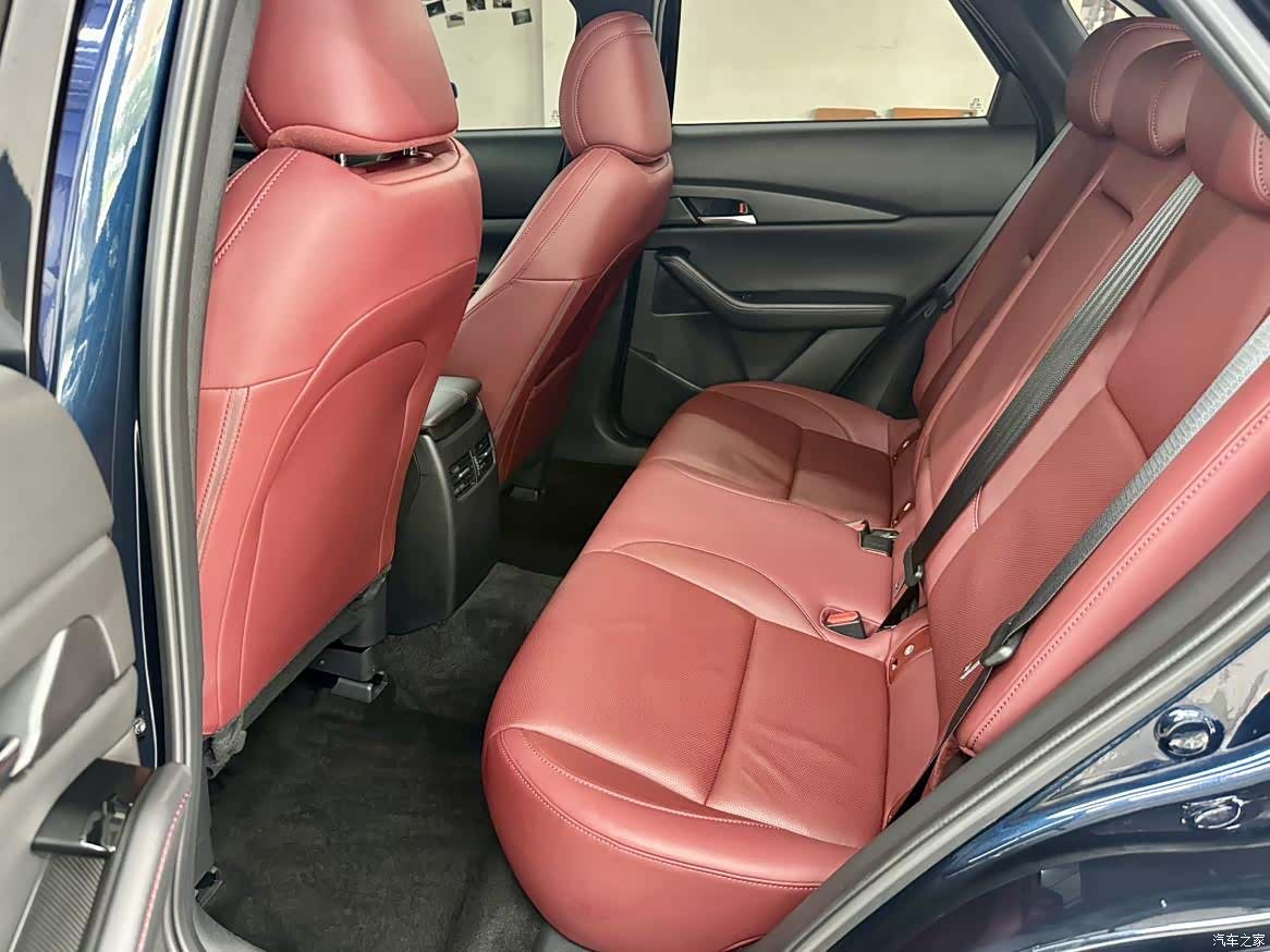 Mazda CX-30, 2022 10
