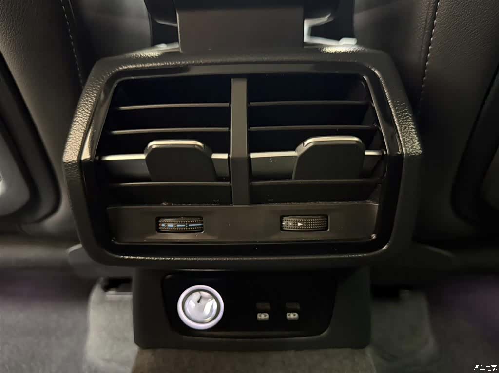 Audi Q3, 2023 19