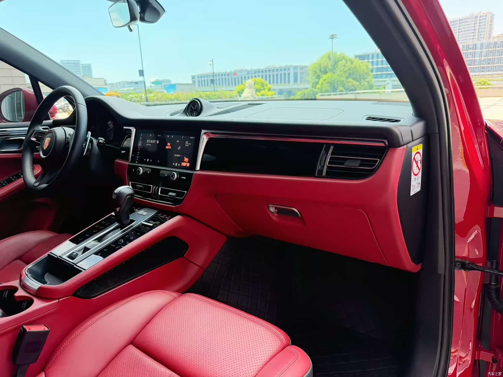 Porsche Macan, 2023 10