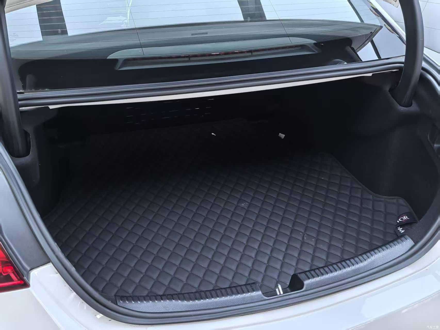 Mercedes-Benz C-Class, 2023 24