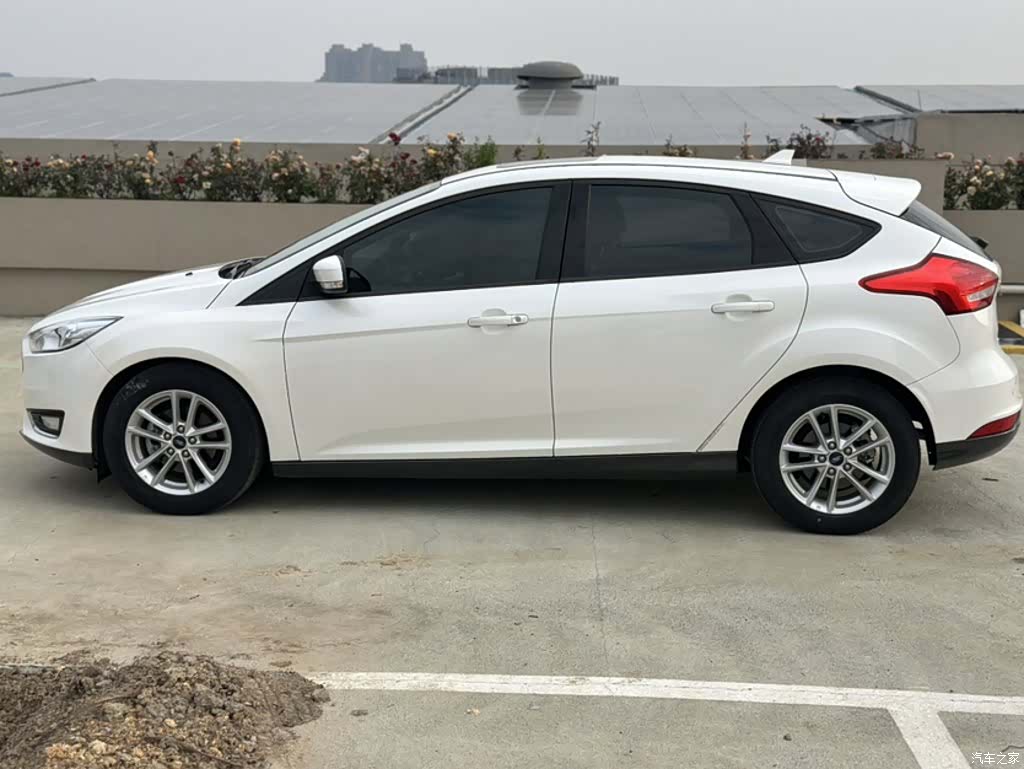 Ford Focus, 2019 11