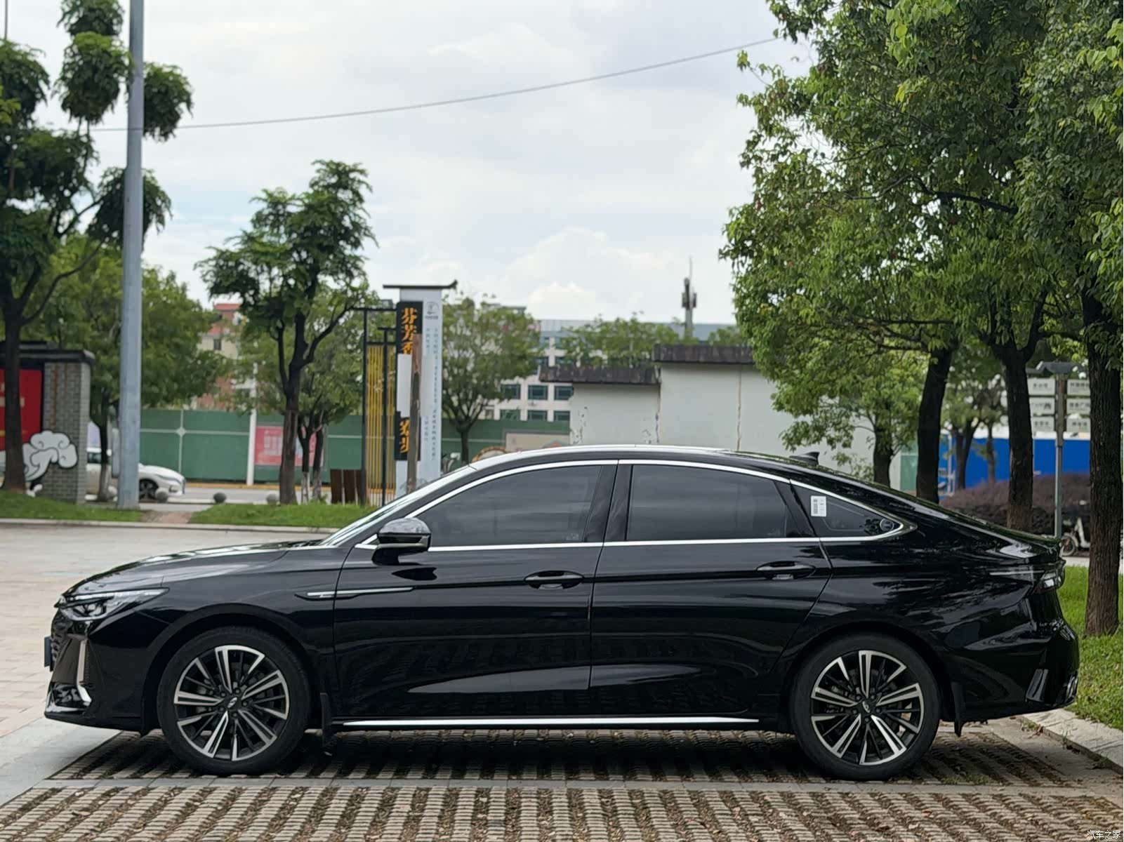 Chery Arrizo 8, 2025 4