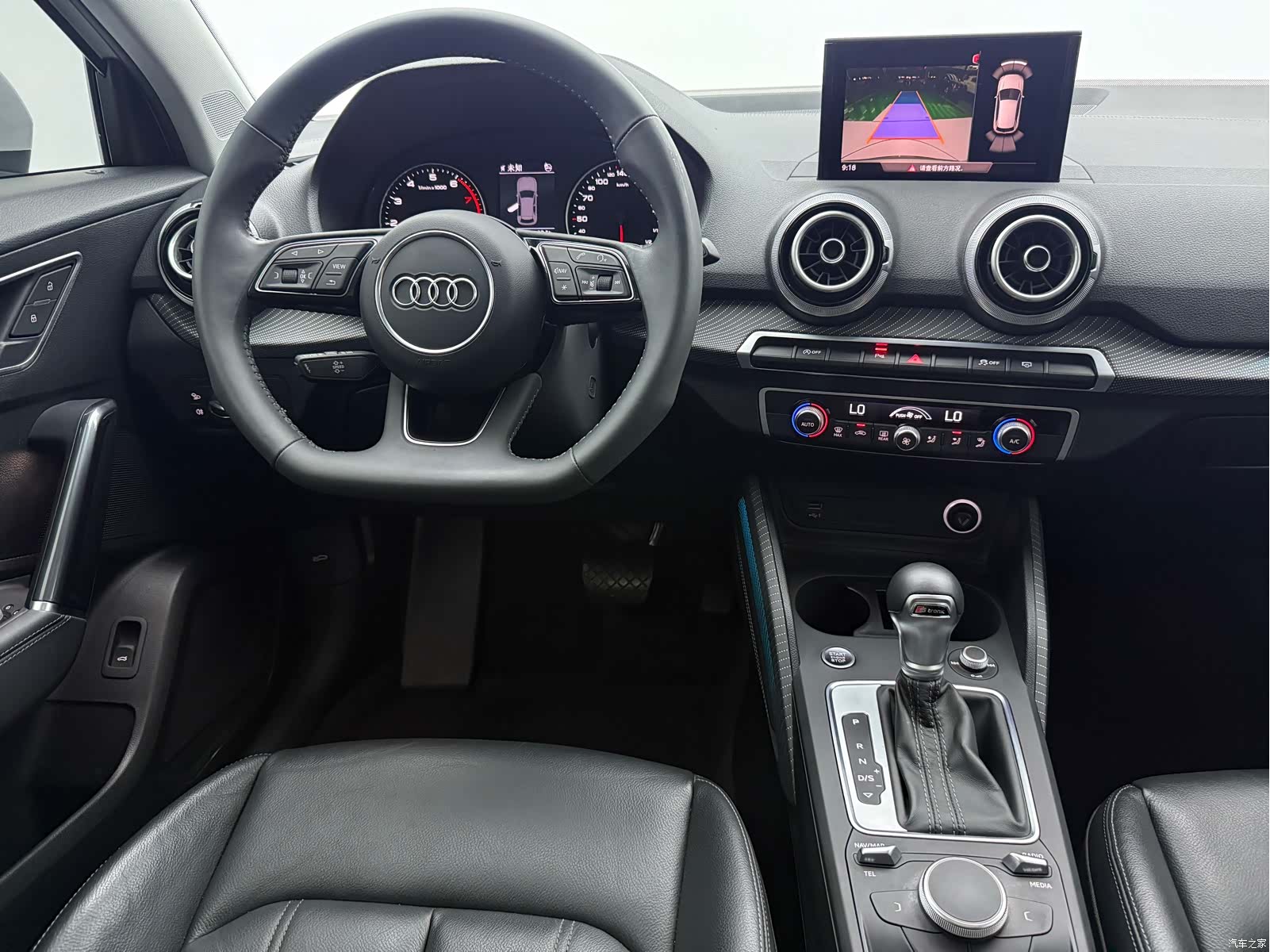 Audi Q2L, 2022 10