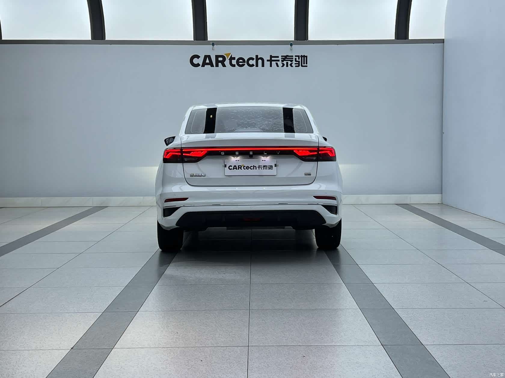Geely Emgrand, 2022 3