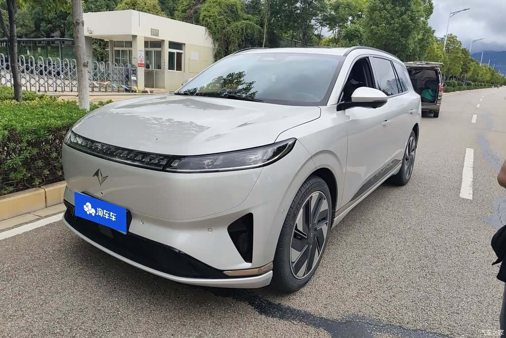 DongFeng eπ008, 2024 1