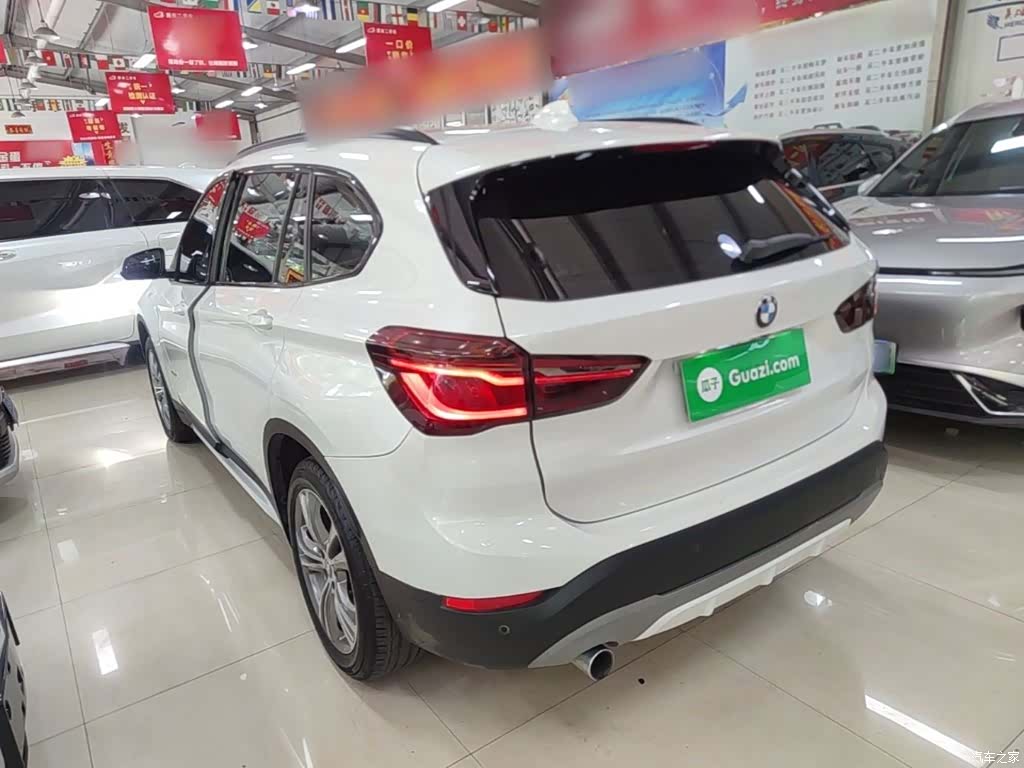 BMW X1, 2018 все фото