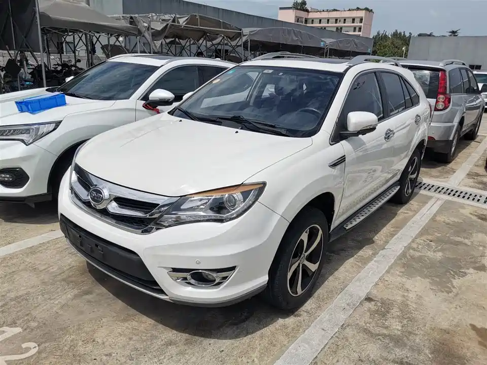 BYD S7