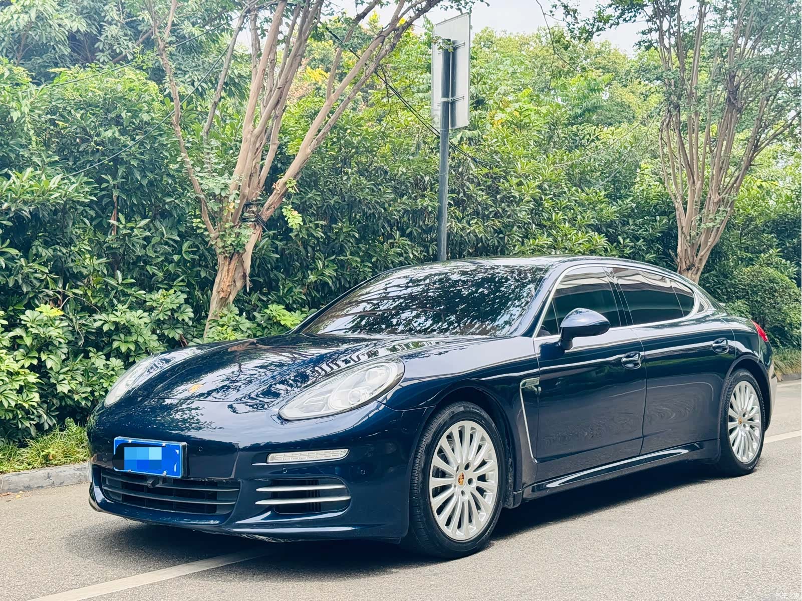 Porsche Panamera, 2016 1