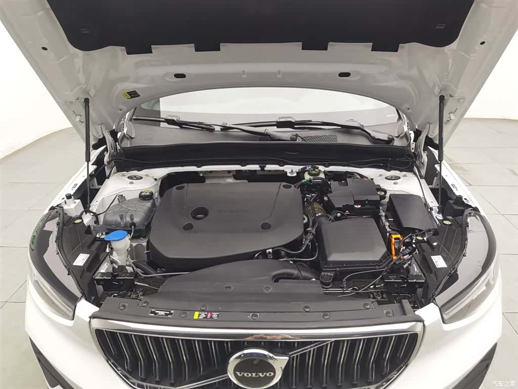 Volvo XC40, 2023 6
