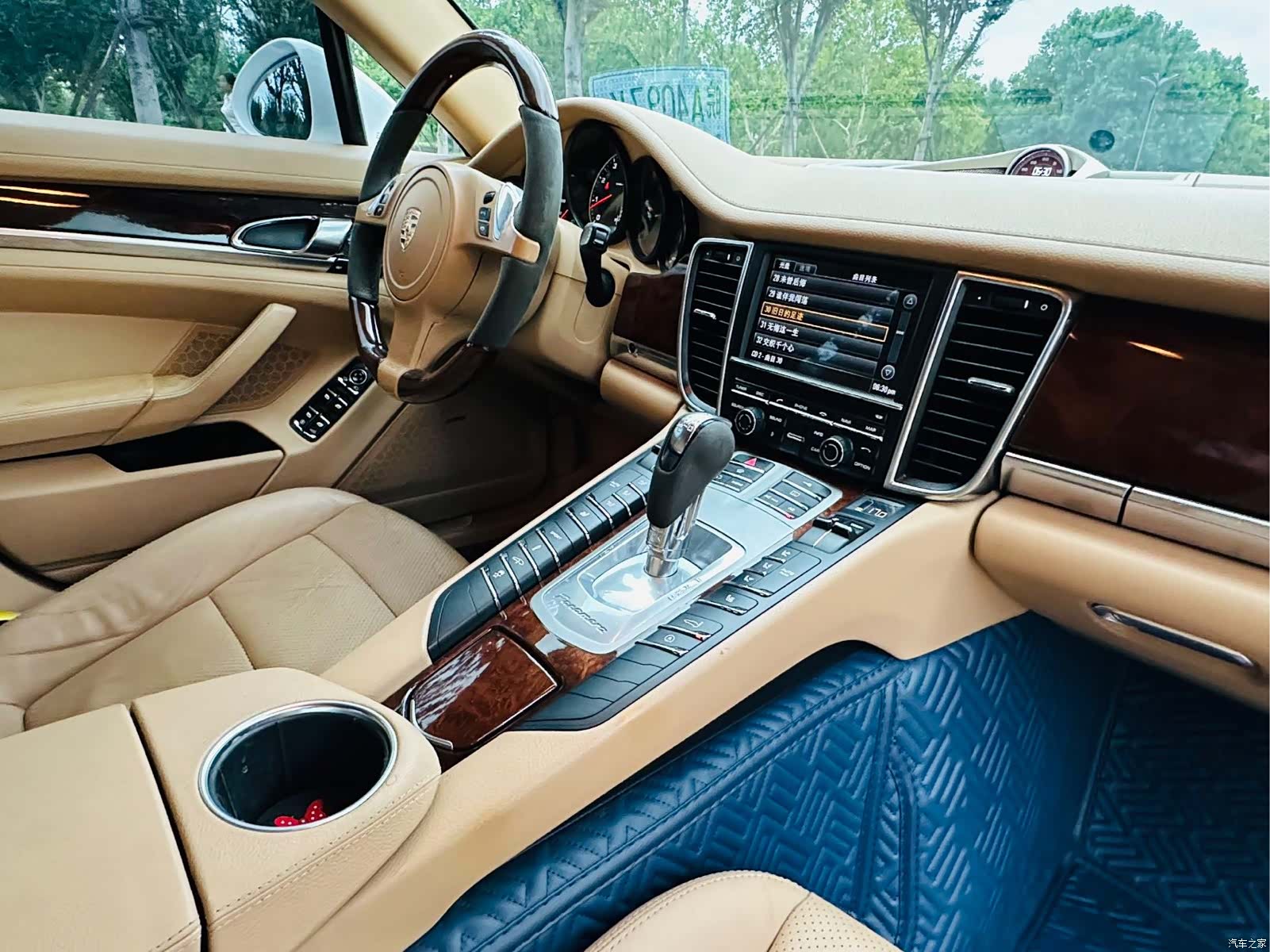 Porsche Panamera, 2011 14