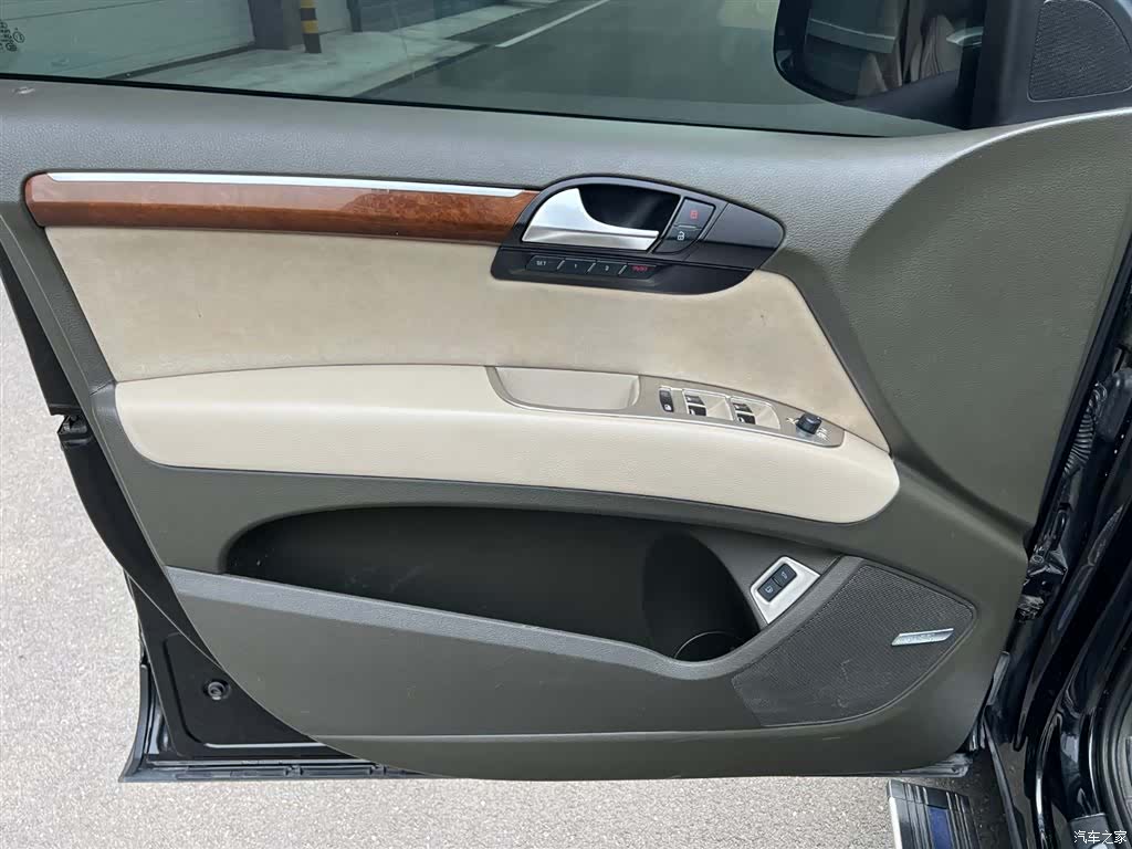 Audi Q7, 2008 9