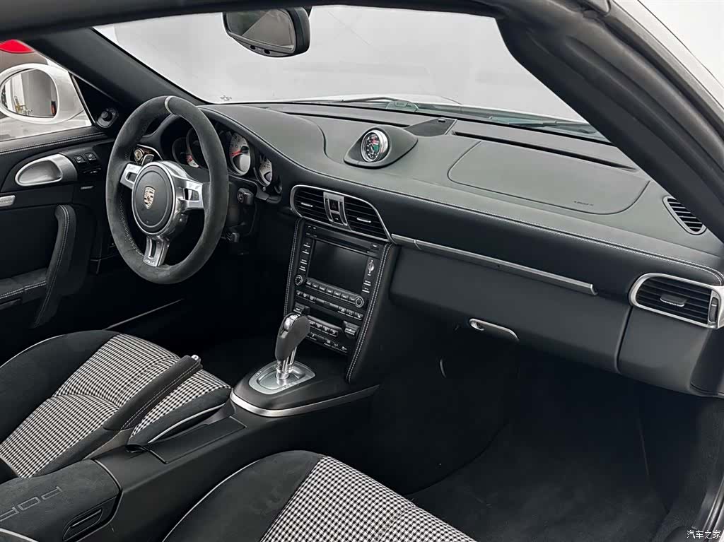 Porsche 911, 2011 12