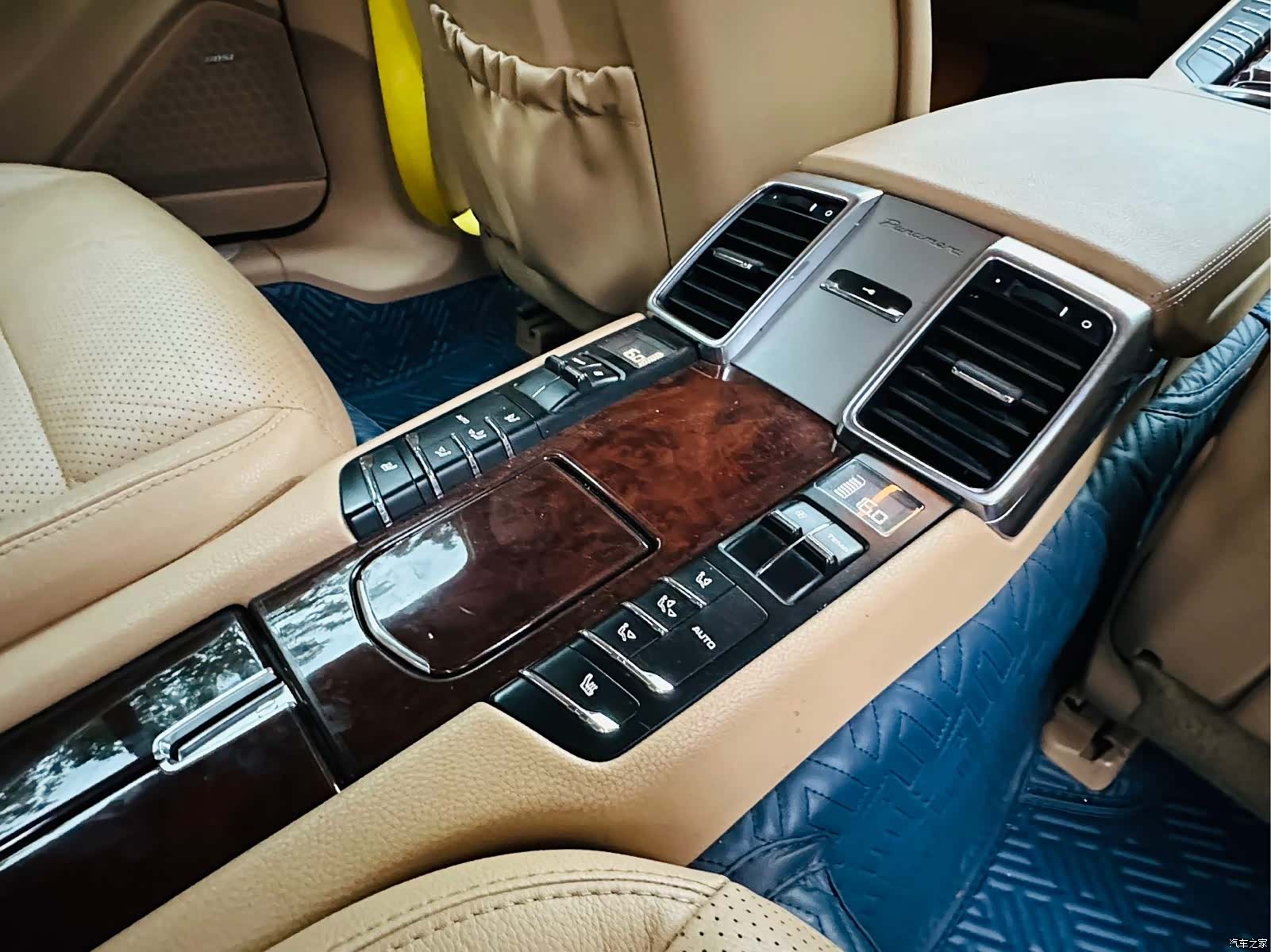 Porsche Panamera, 2011 16