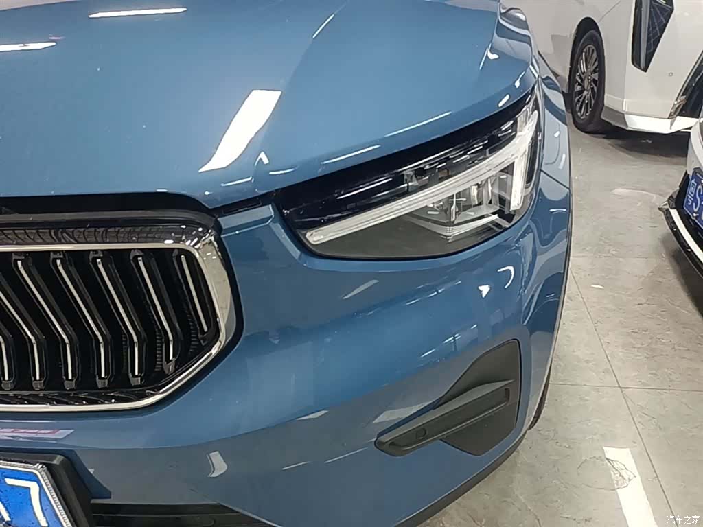 Volvo XC40, 2023 24