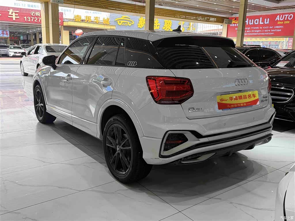 Audi Q2L, 2023 4