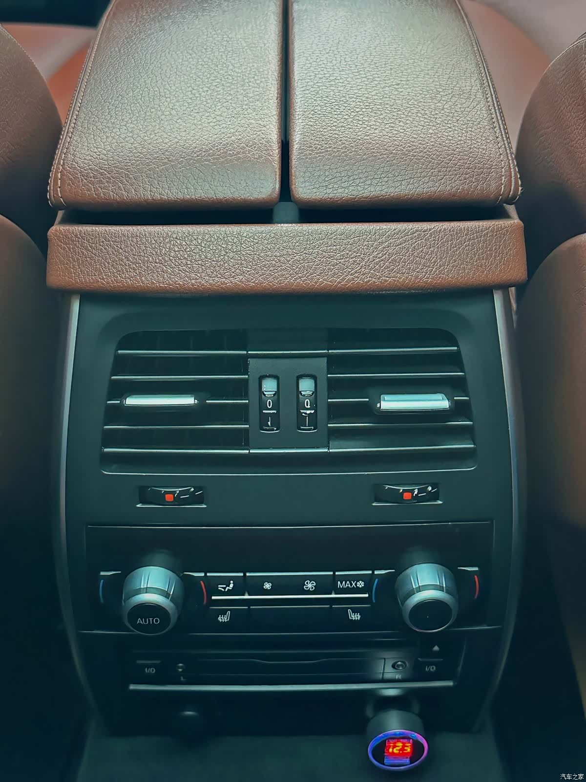 BMW 5 Series, 2011 18