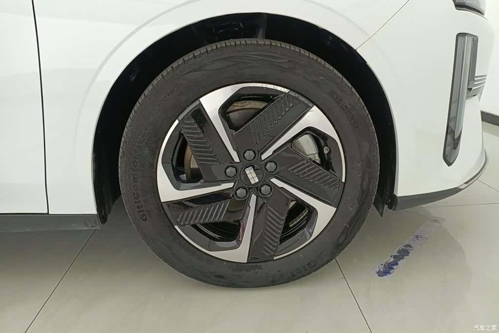 Geely Galaxy L6, 2024 6