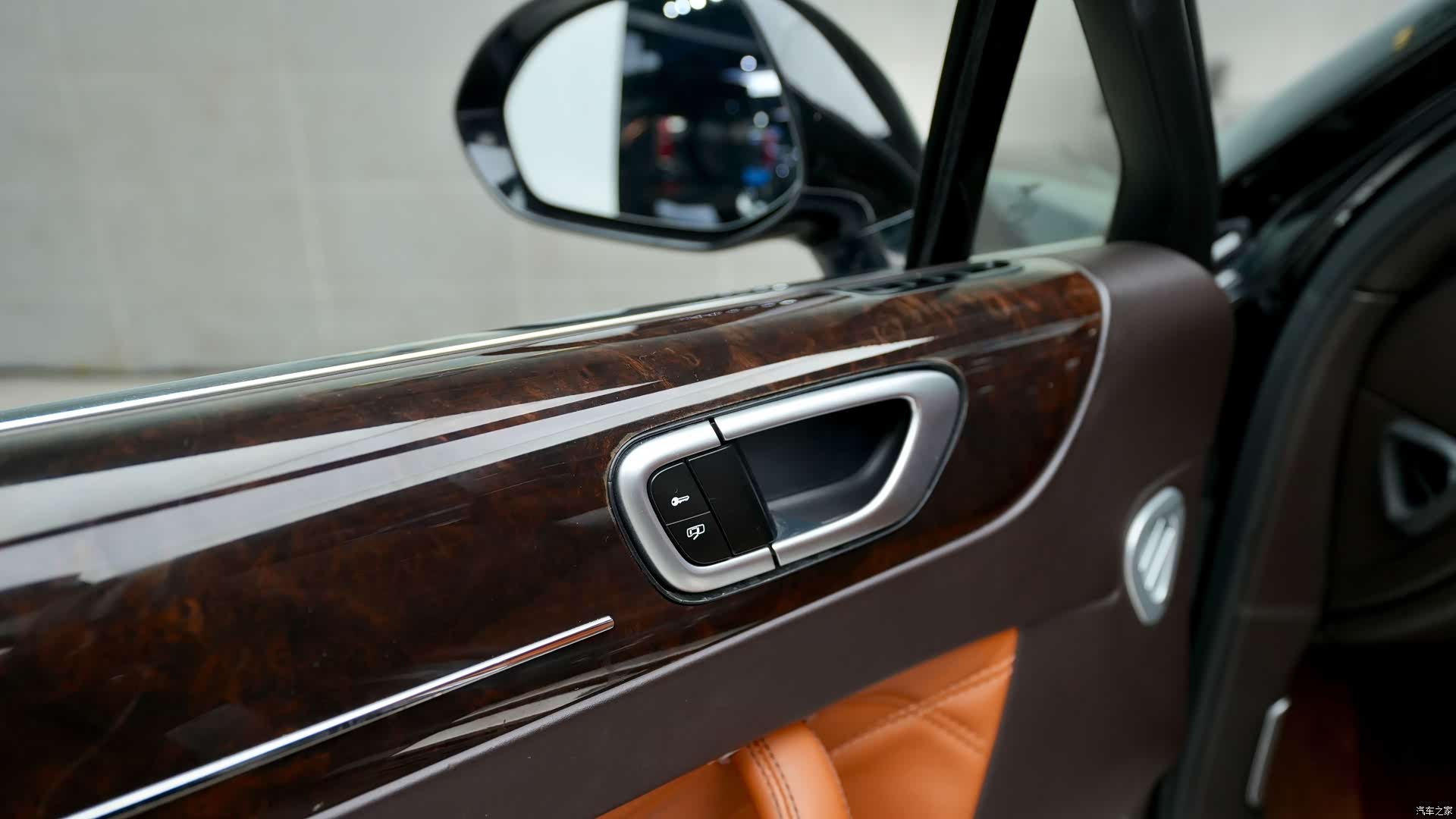 Bentley Flying Spur, 2011 4