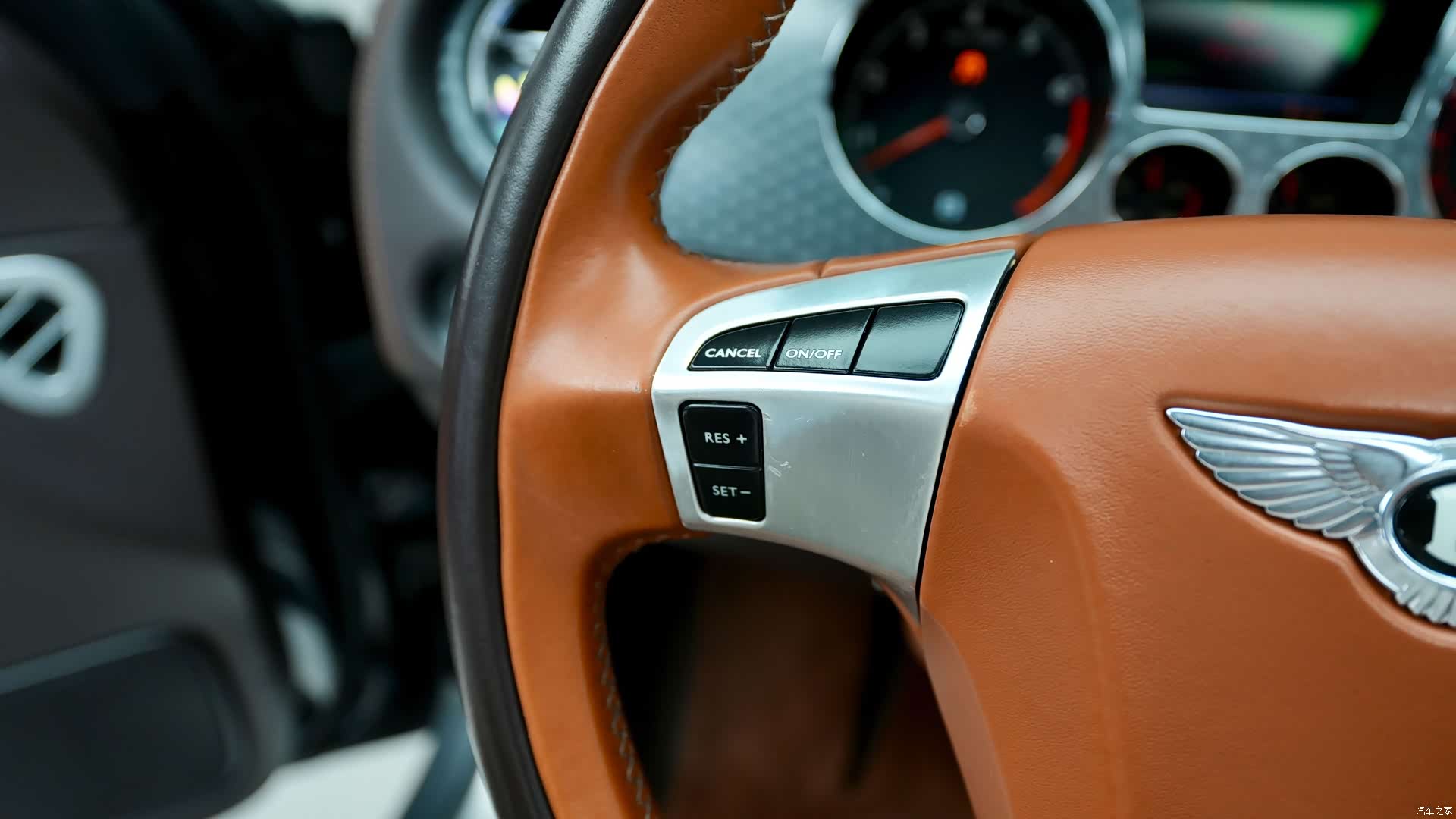 Bentley Flying Spur, 2011 8
