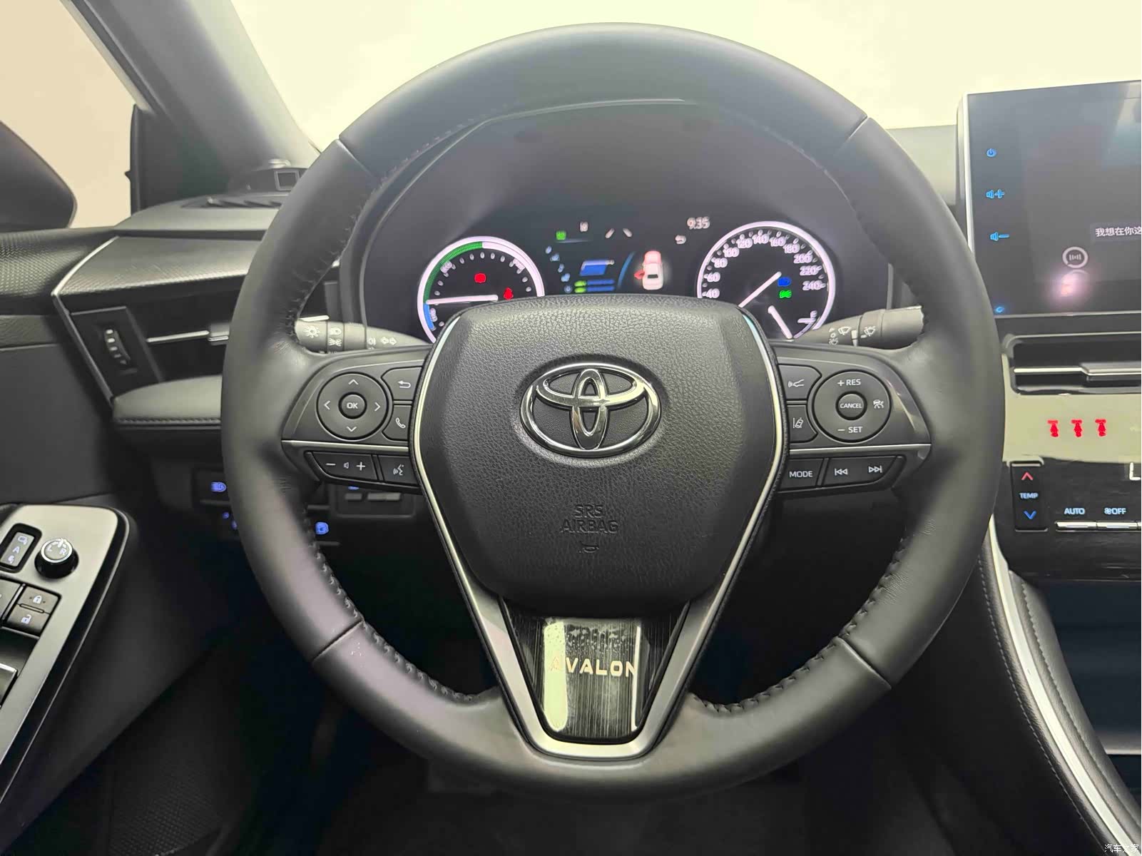 Toyota Avalon, 2023 все фото